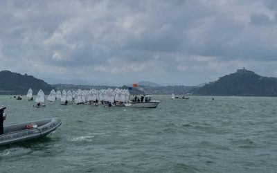 Los regatistas del Club de Mar Radazul cogen experiencia en el Trofeo Euskadiko Kirol Portuak 2023 Optimist