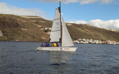 El Club de Mar Radazul oferta cursos de vela para adultos