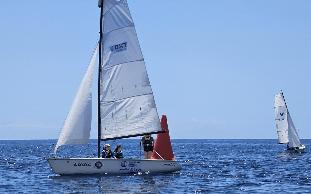 Gabriela Barreto, Julia Bazán y Martina de Souto, quintas en la Regata de la Mujer