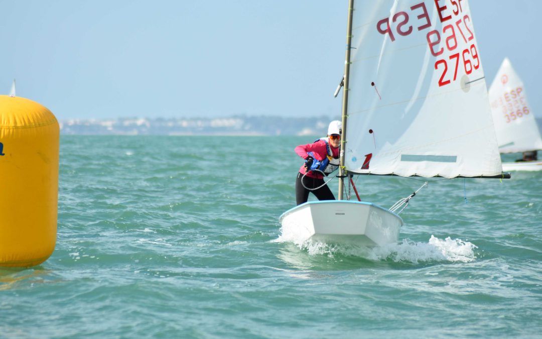 Papel protagonista para Julia Bazán y Sofía Hinken en el X Trofeo de la Hispanidad de Optimist