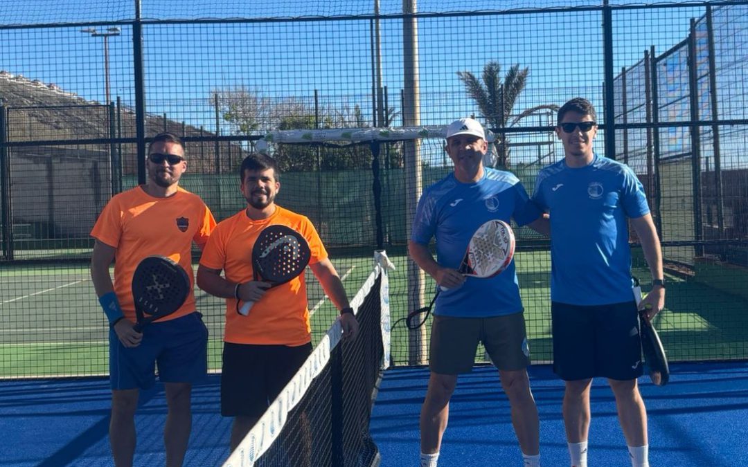 El Club de Mar Radazul empieza con victoria la Liga Social Chanvergas de pádel