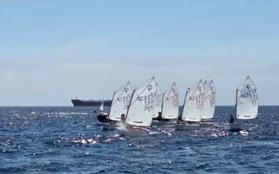 Los regatistas de Optimist preparan el Campeonato de Canarias por equipos con una tecnificación de la FIVT