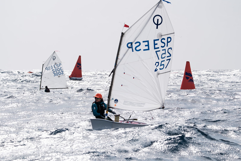 Sofía Hinken y Olivia Bazán, a la Regata Fundación Ingenio